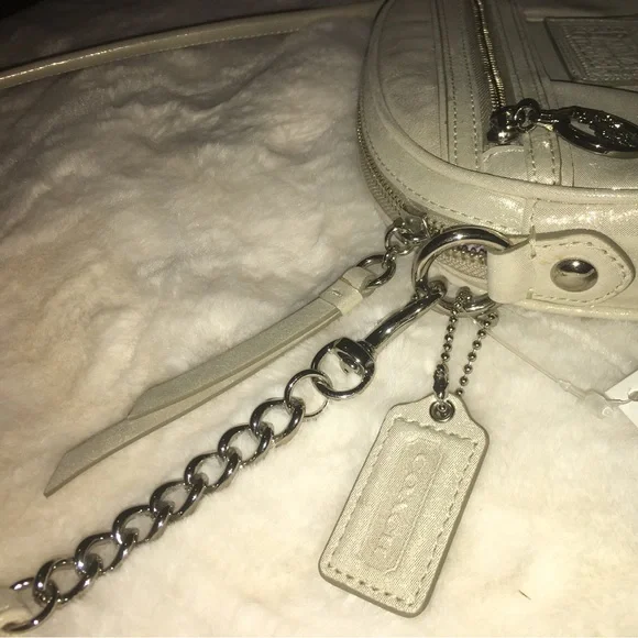 AUTHENTIC Coach Poppy Leather Crossbody Bag/Purse - Picture 6 of 7